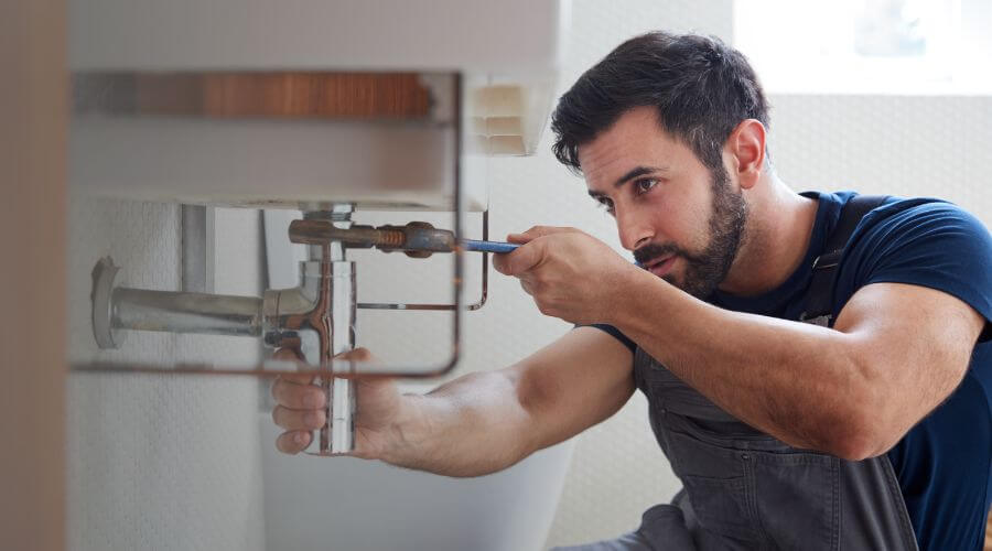 Professional water heater installation services in Kincaid, KS